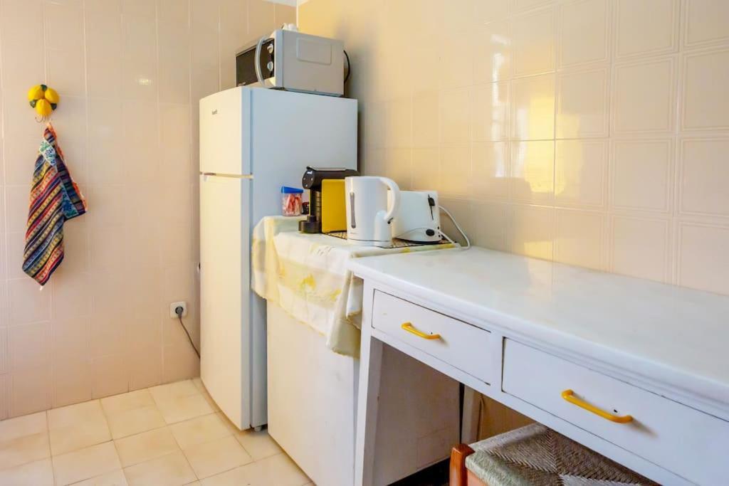 Cozy Apartment Near The Beach Portimao Exterior photo